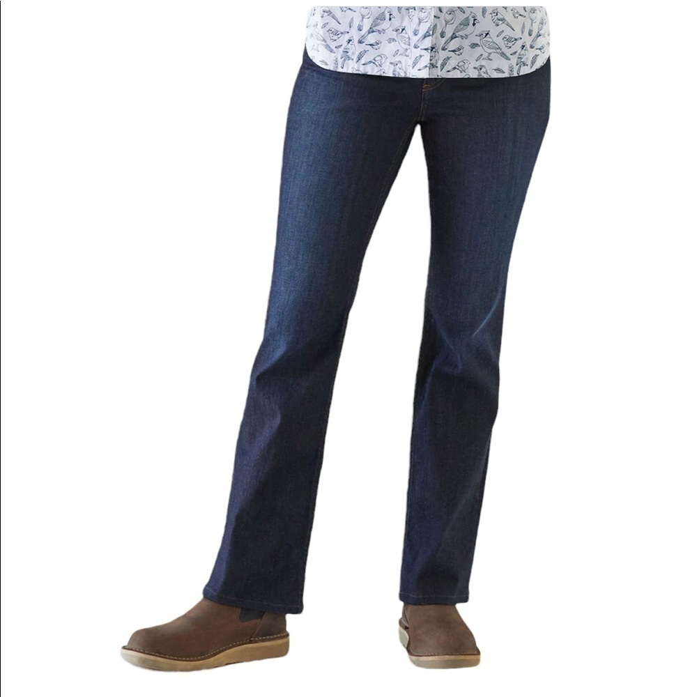 Duluth Trading Co Womens Dark wash Bootcut denim Jeans size 8  inseam 31”